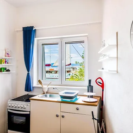 On The Perla Bianca Apartment Jesenice (Split-Dalmatia)