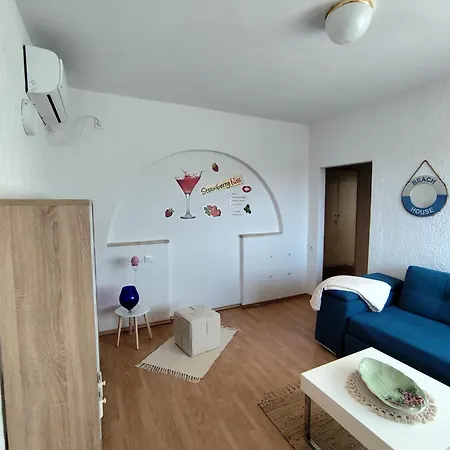 Apartment On The Perla Bianca Jesenice (Split-Dalmatia)