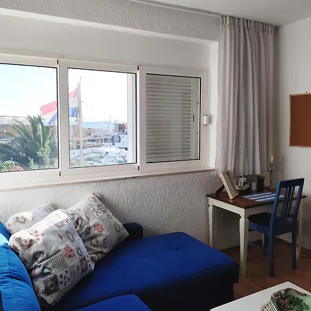 On The Perla Bianca Apartament Jesenice (Split-Dalmatia)