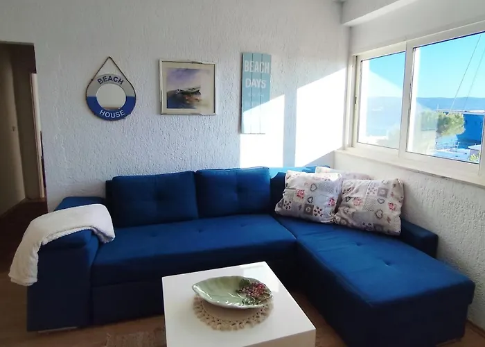 Apartment On The Perla Bianca Jesenice (Split-Dalmatia)